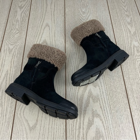 UGG Women's Harrison UGGplush Cuff Buckle Detailed Boots US6 Black $170 - Picture 4 of 8
